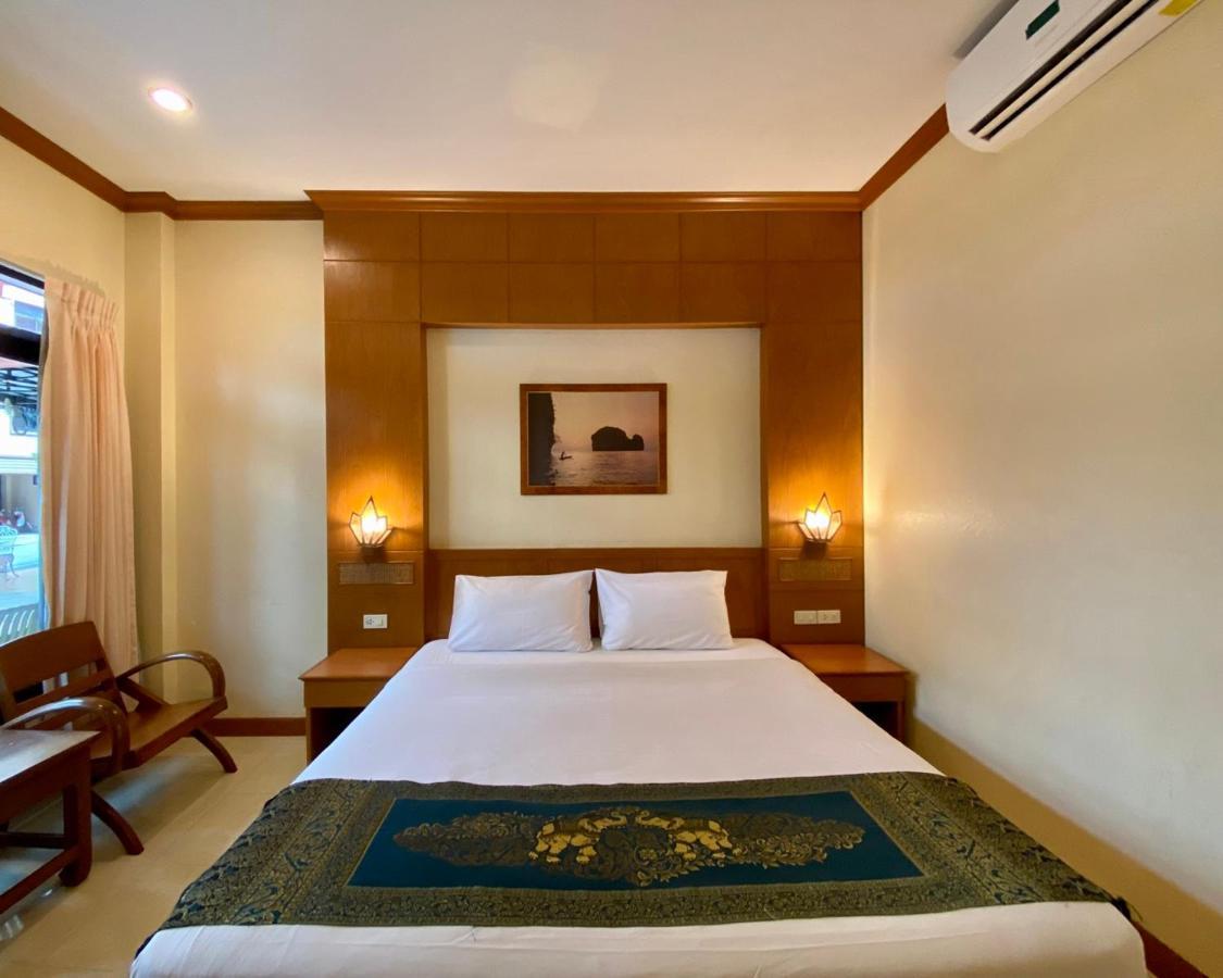 Baan Sudarat Hotel Phuket Екстериор снимка