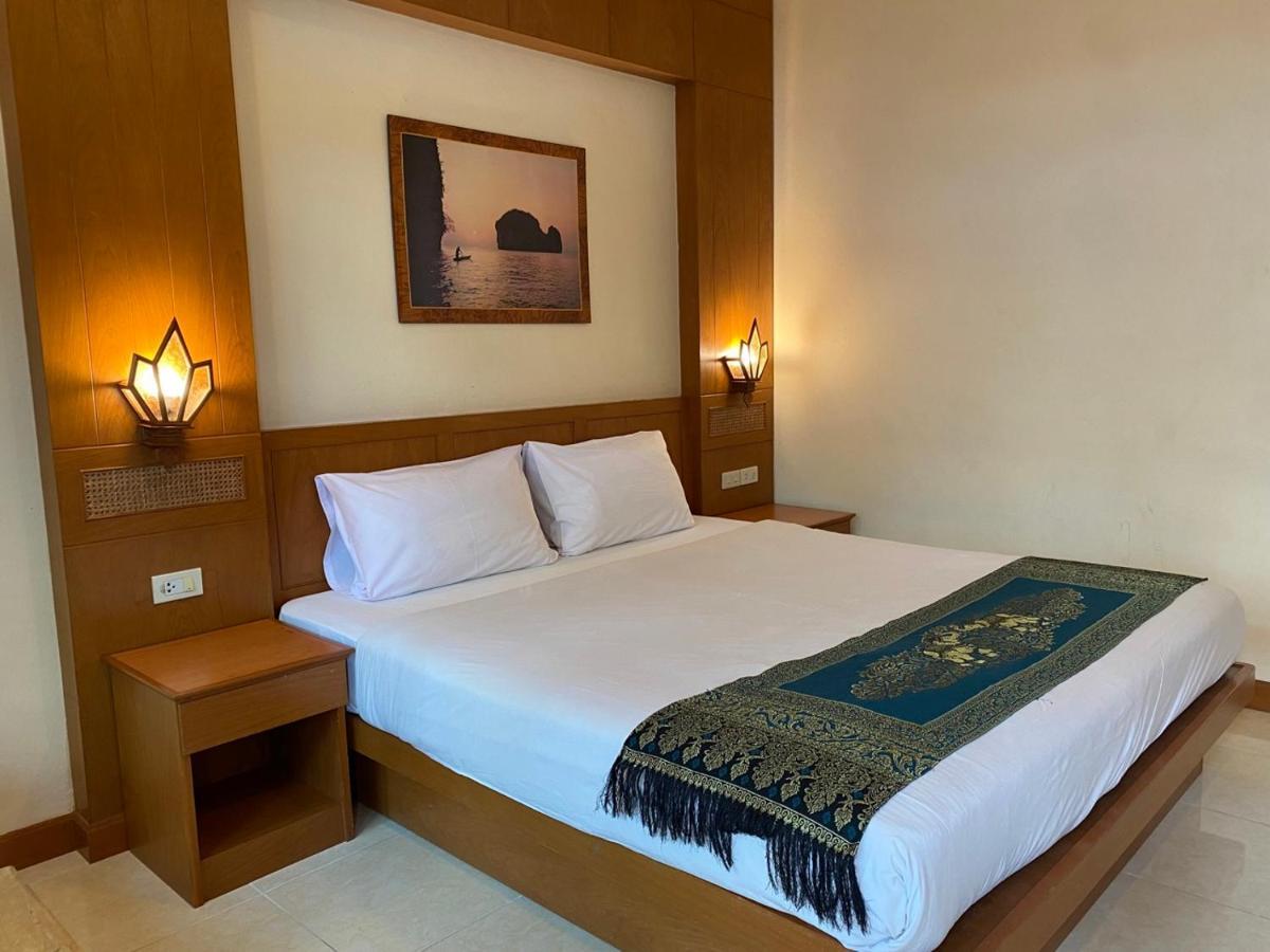 Baan Sudarat Hotel Phuket Стая снимка