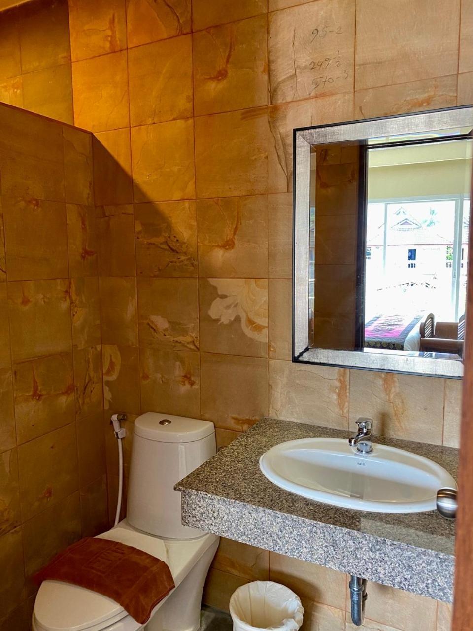 Baan Sudarat Hotel Phuket Стая снимка