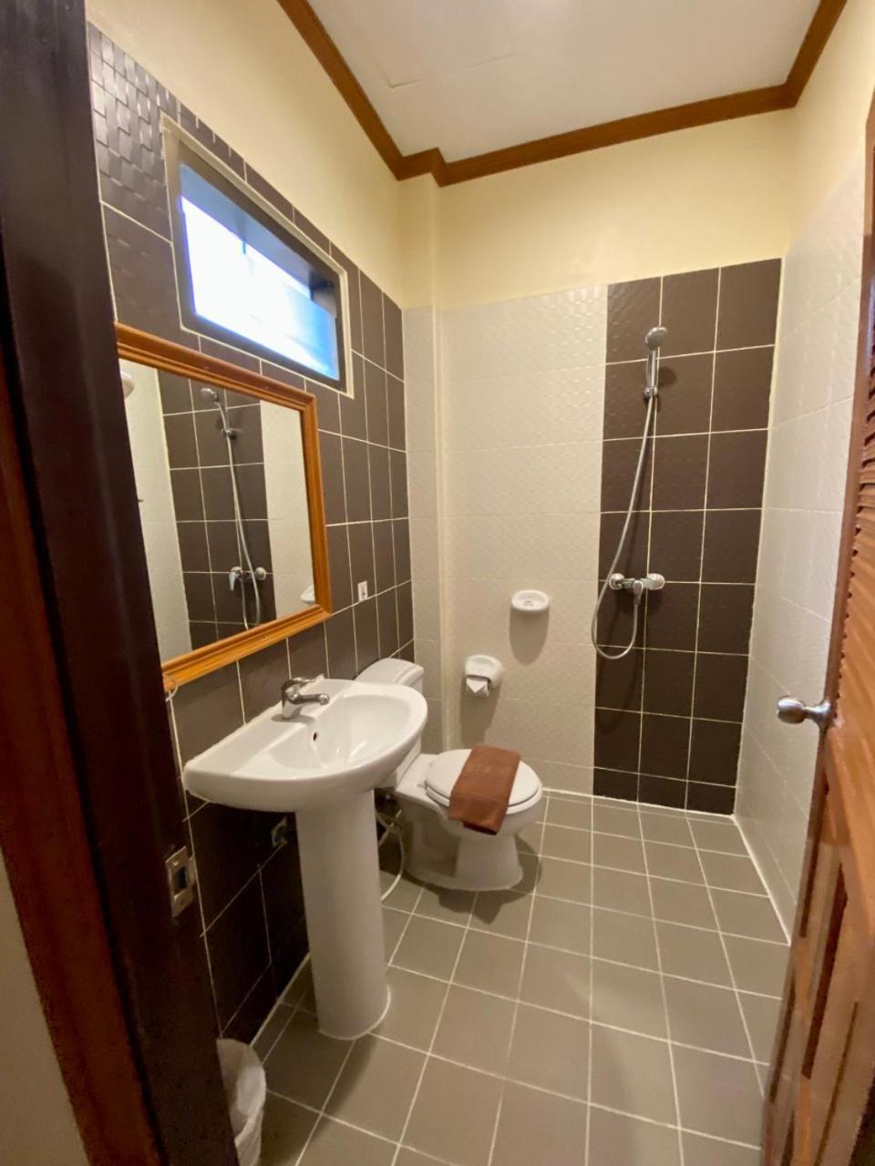 Baan Sudarat Hotel Phuket Стая снимка