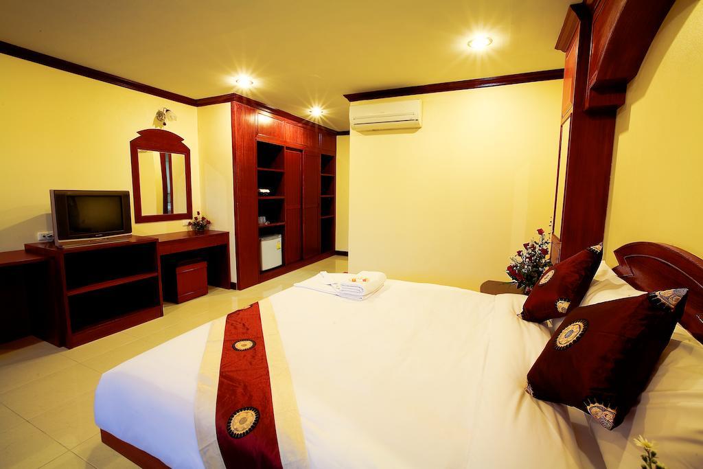 Baan Sudarat Hotel Phuket Екстериор снимка