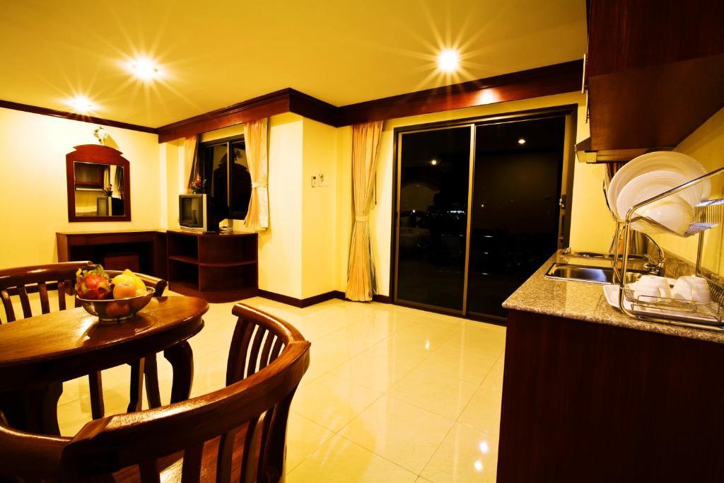 Baan Sudarat Hotel Phuket Стая снимка